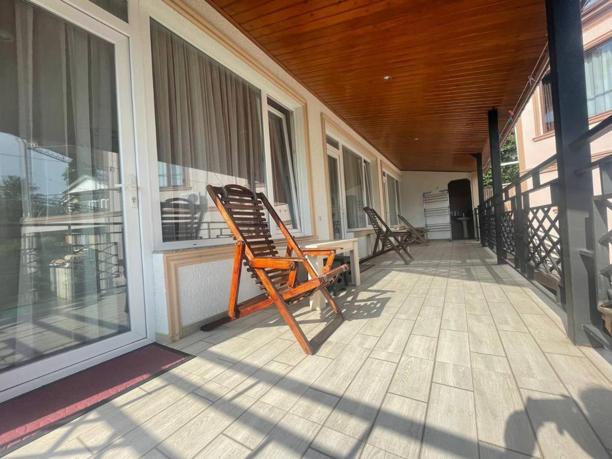 Guest House Nino Makhinjauri Dış mekan fotoğraf