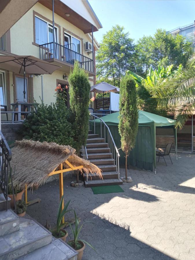 Guest House Nino Makhinjauri Dış mekan fotoğraf